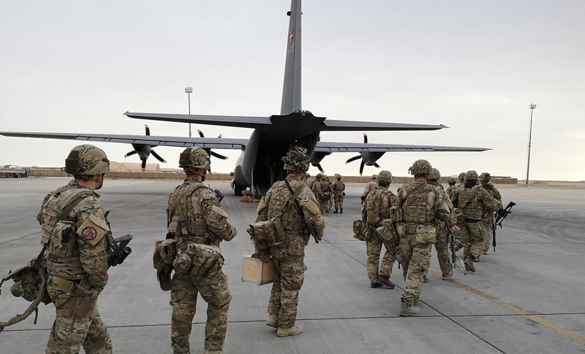 100 danske soldater flyttes 9. januar 2020 til Kuwait efter iransk missilangreb.