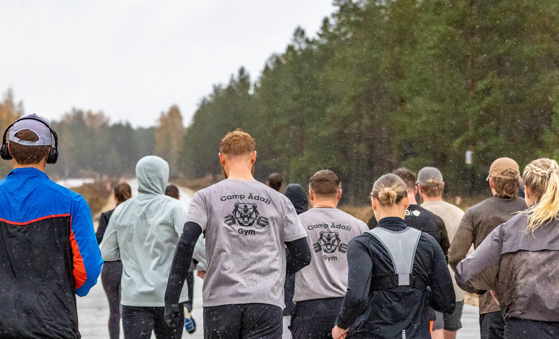 Soldater i Letland på løbetur