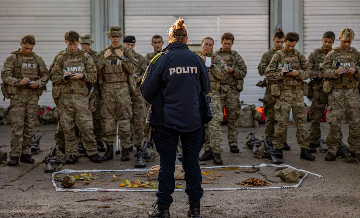 Politeit uddanner vagtkompagniet hos den kongelieg livgade