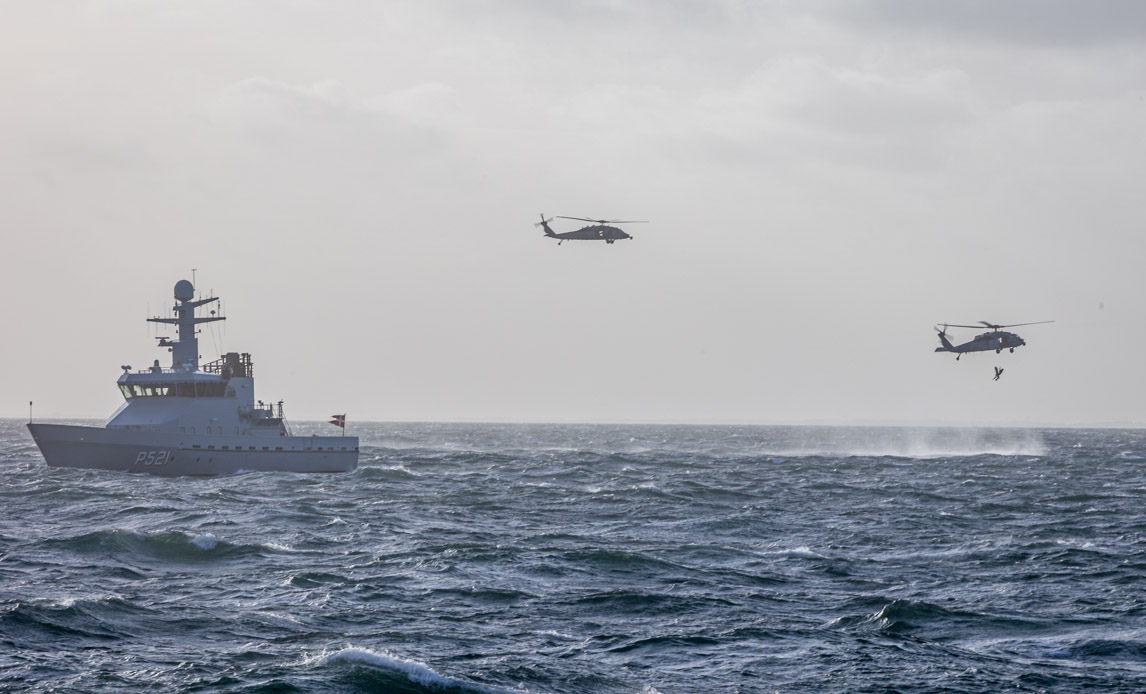 Søredning under Neptune Strike.