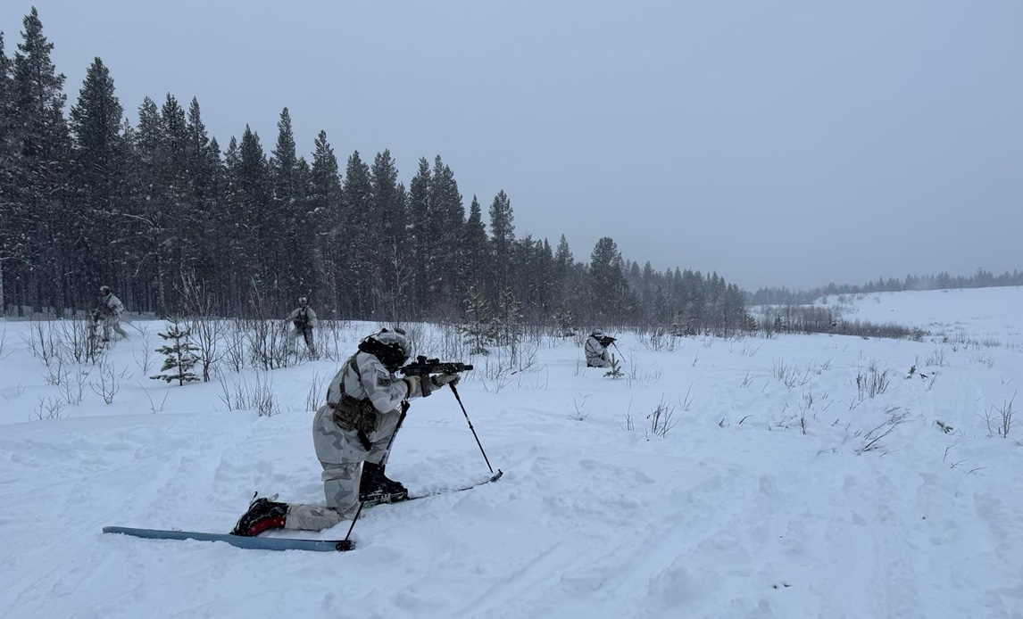 Jægerkorpset på øvelse i Nordskandinavien - skarpskydning på ski