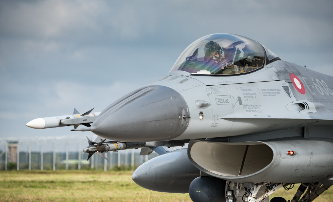 F-16 på vej på mission i Baltikum.