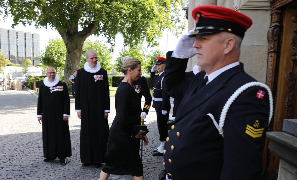 Statsminister Mette Frederiksen ankommer til Holmens Kirke