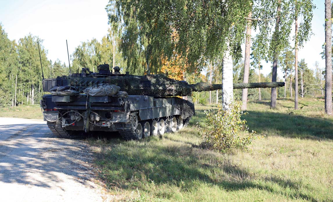 Den danske kampvognseskadron øver fremrykning i det estiske øvelsesterræn forud for den kommende store øvelse med NATO-kampgruppen.