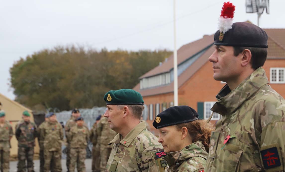 I forbindelse med afslutningen JEF-øvelsen Joint Protector i Nymindegablejren afholdt det brtiske hovedkvarter Standing Joint Force Headquarters (SJFHQ) en parade i anledning af Remembrance Day, hvor soldaterne fra de 10 nationer mindedes afslutning på Første Verdenskrig 11. november 1918.