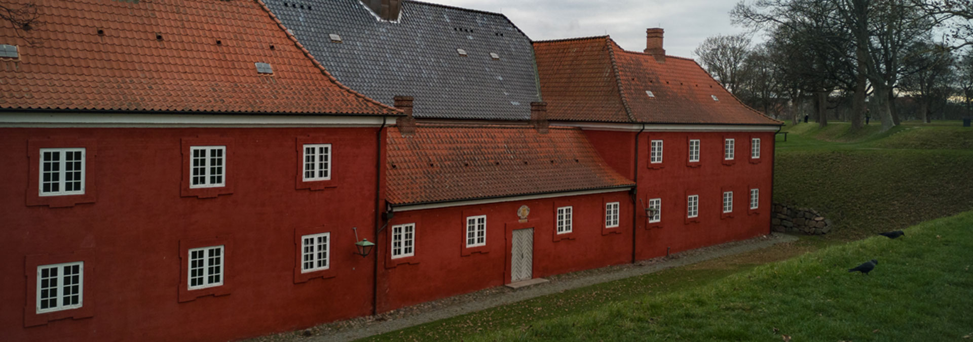 Arresthuset bag kirken